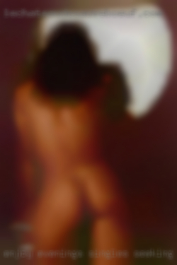 Enjoy evenings singles seeking of a conversationalist.