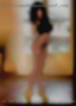 Im I'm looking women for discreet local FWB.